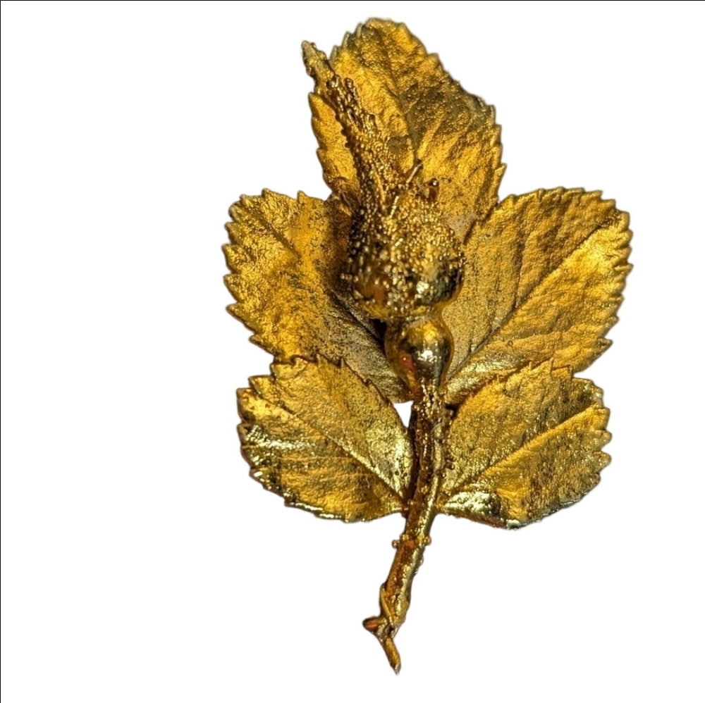 Gold Tone Foil Textured‎ Flower Brooch